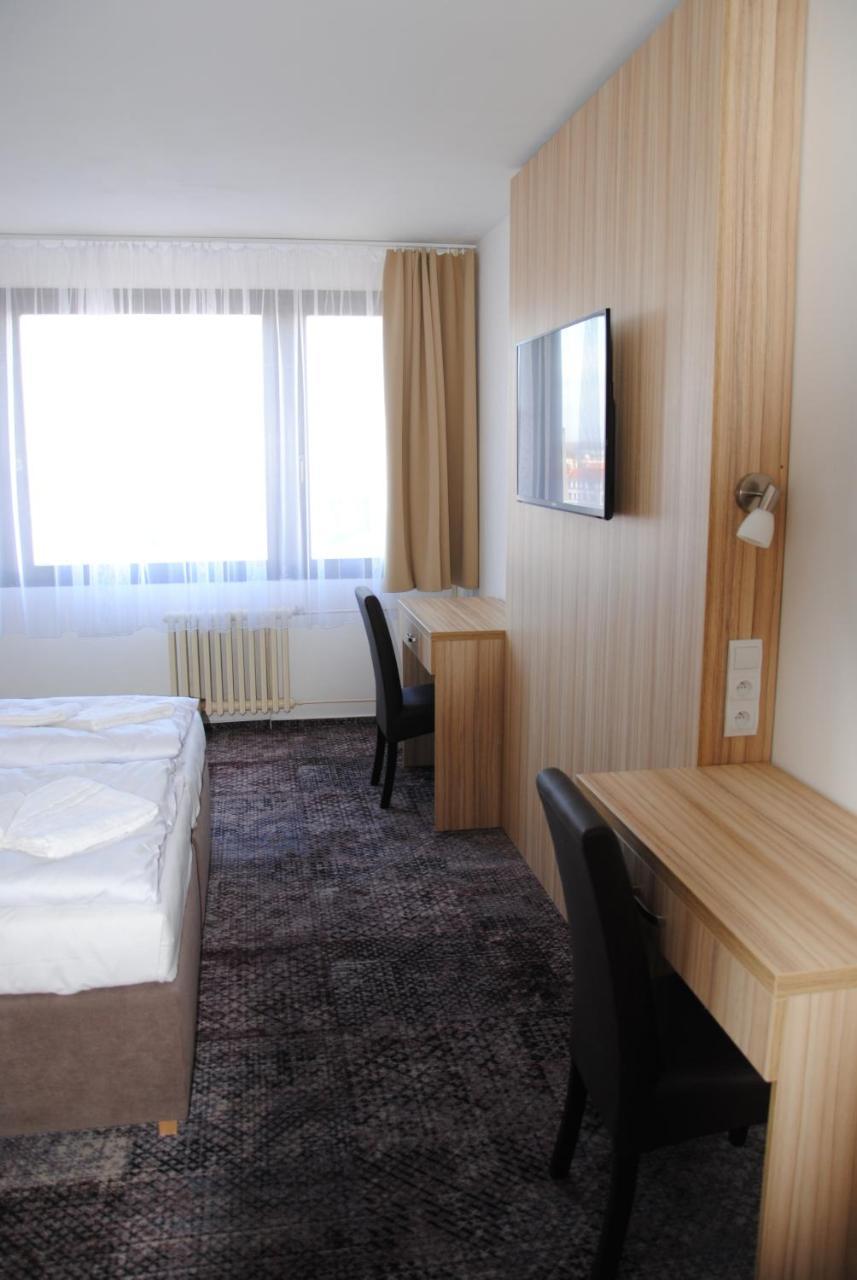 Hotel Labe Pardubice Exterior photo